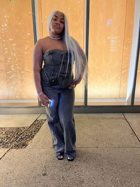 Grey Hair Outfits Fashion Ideas, Sweet 16 Outfits Summer, Kurt Geiger Bag Outfit Black Women, 16th Birthday Outfit Ideas Casual, Baddie 18th Birthday Outfits, Jean Jumpsuit Outfit Black Women, Black Denim Jumpsuit Outfit, Jean Birthday Outfit, 17 Birthday Outfit Ideas