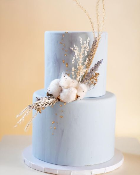 French Baby Shower Theme, Pears Decor, French Baby Shower, Green Wedding Cake, Square Wedding Cakes, Small Wedding Cakes, Winter Cake, Wedding Cakes Blue, Blue Cakes