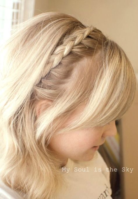 Stylish Braided Headband Looks to Try Braided Headband Short Hair, Dutch Braid Headband, French Braid Headband, Braided Headband Hairstyle, Everyday Curls, Missy Sue, Side Swept Hairstyles, Front Braids, Hair Videos Tutorials