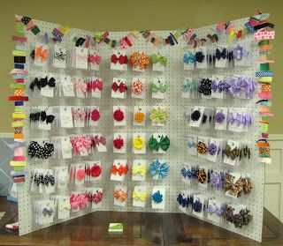 Bow Selling Hair Bow Craft Show Display, Bow Craft Show Display, Hairbow Displays Craft Fairs, Bow Craft, Ribbon Storage, Consignment Sale, Jewelry Displays, Craft Show Displays, Craft Show Ideas