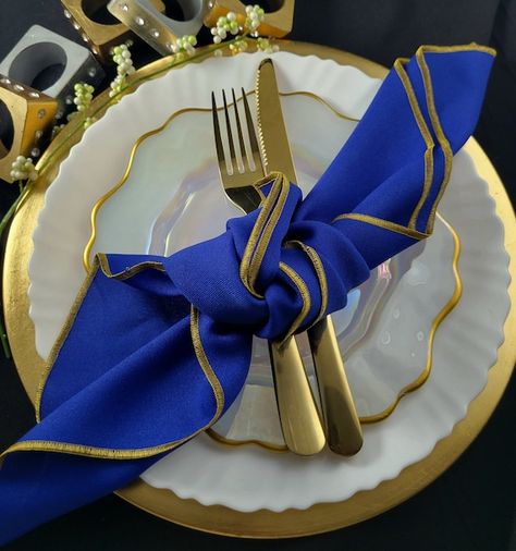 Hey, I found this really awesome Etsy listing at https://www.etsy.com/listing/970045891/royal-blue-and-gold-napkin-indigo Rehearsal Dinner Napkins, Blue Table Settings, Gold Napkins, Blue Napkins, Custom Napkins, Royal Blue And Gold, Wedding Table Decor, Blue Decor, Linen Napkins