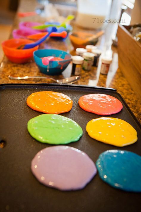 Rainbow pancakes Rainbow Pancakes, Traditions To Start, Family Breakfast, Easter Traditions, Spring Ideas, Crumpets, Think Food, Easter Dinner, Easter Time