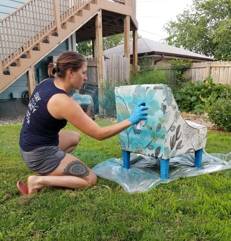 Spray Paint Fabric Chair, Spray Paint Upholstery, Spray Paint Chairs, Chalk Paint Fabric, Painting Upholstered Furniture, Painting Fabric Chairs, Floral Spray Paint, Fabric Spray Paint, How To Spray Paint