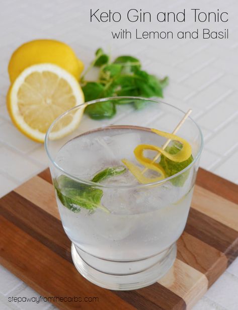 This keto gin & tonic is flavored with fresh basil and lemon for a refreshing mixed drink on a warm day! Low carb and sugar free recipe. Low Carb Mixed Drinks, Sugar Free Recipe, Low Carb Cocktails, Keto Shakes, Keto Cocktails, Keto Drinks, Citrus Squeezer, Gin Recipes, Low Carb Drinks