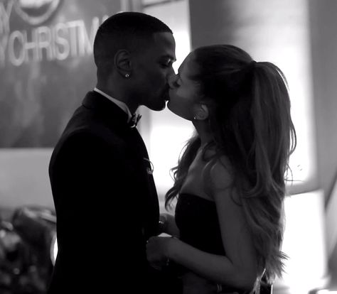 Big Sean n  Ariana Grande Ariana Grande Big Sean, Ariana Grande Kiss, Ariana Grande Boyfriend, Ariana Instagram, Ariana Grande Photos, Ariana G, Famous Couples, Big Sean, Big Love