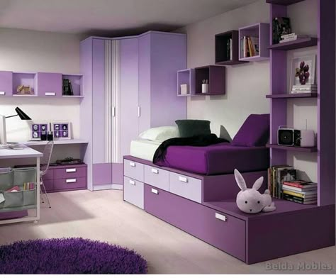 37 Purple and White Bedroom Ideas (With Pictures!) - Home Decor Bliss Purple And White Bedroom Ideas, Purple And White Bedroom, Girls Bedroom Colors, Beautiful Bedroom Designs, Purple Rooms, Dekorasi Kamar Tidur, Girl Bedroom Designs, Girl Bedroom Decor, Room Design Bedroom