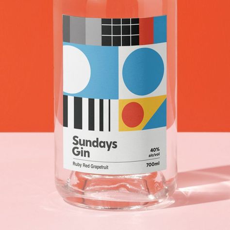 Robert Wiltshire created a Bauhaus and Swiss graphic design-inspired brand identity for Sundays Gin Bauhaus Inspired Graphic Design, Bauhaus Website Design, Bauhaus Packaging, Bauhaus Branding, Homeware Branding, Swiss Branding, Bauhaus Restaurant, Gin Branding, Harmony Design