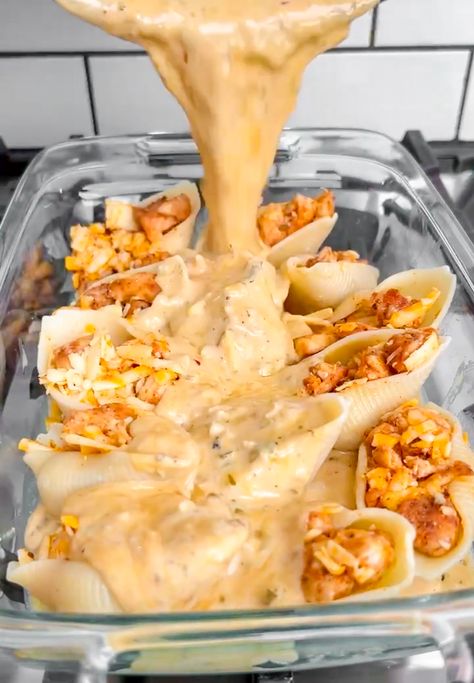 Chicken Scampi Stuffed Pasta Shells - Bad Batch Baking - Restaurant Copycat Recipes & Family Favorites Chicken And Shells Pasta, Stuffed Dinner Recipes, Chicken Parm Stuffed Shells, Main Dish Recipes Dinner Ideas, Mini Shells Pasta Recipes, Shell Noodle Recipes, Dinner Family Recipes, Party Pasta Dishes, Large Shell Pasta Recipes