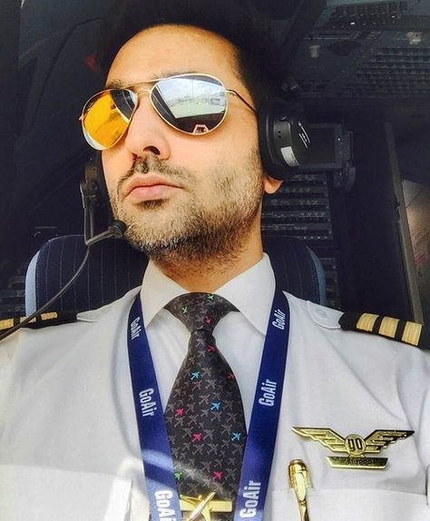 Handsome Pilot, Commercial Pilot, Pilots Aviation, Airplane Photography, English Phrases Idioms, Welcome Aboard, Indian Man, English Phrases, Cabin Crew