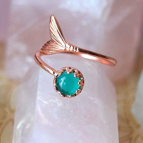 Mermaid Assesories, Mako Mermaids Jewelry, Mermaid Ring Aesthetic, Mermaid Jewelry Aesthetic, Mermaid Accessories Jewelry, Mermaid Rings, Mermaid Jewellery, Mermaid Things, Mermaid Locket