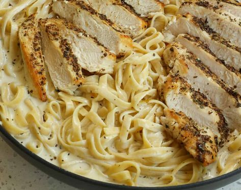 Chicken Fettuccine Alfredo Recipe Chicken Alfredo Fettuccine Recipe, Small Town Woman, Chicken Fettuccine Alfredo, Fettuccine Noodles, Chicken Fettuccine, Fettuccine Alfredo Recipes, Chicken Alfredo Recipes, Roasted Onions, Chicken Breast Seasoning