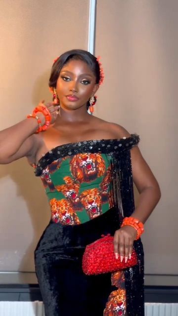 Isi Agu, Igbo Bride, Custom Gown, African Fashion, The Beauty, Purse, Fabric, Beauty