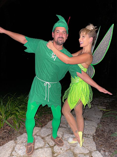 Mens Peter Pan Costume, Peter Pan Couple Costume, Fantasia Tinker Bell, Disfraz Peter Pan, Peter Pan Halloween Costumes, Peter Pan Halloween, Peter Pan Outfit, Laura Beverlin, Tinker Bell Cosplay