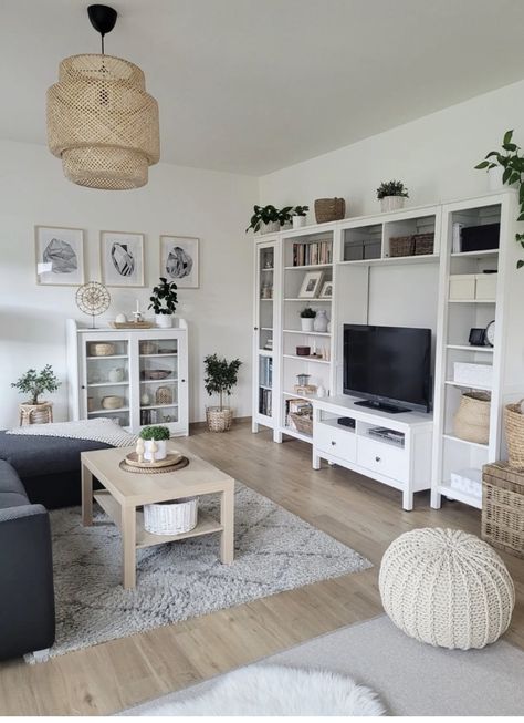 Simple Living Room Decor, Ikea Home, Living Room Partition Design, Small Space Living Room, Home Design Living Room, Decor Home Living Room, Living Room Decor Apartment, Living Room Inspo, Apartment Living Room