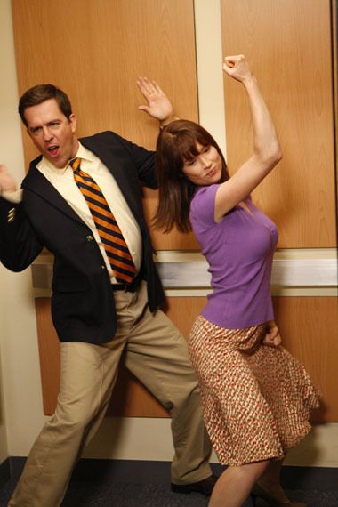 Andy And Erin The Office, Andy And Erin, Erin The Office, The Office Andy, Erin Hannon, Office Cast, Best Of The Office, Andy Bernard, The Office Characters