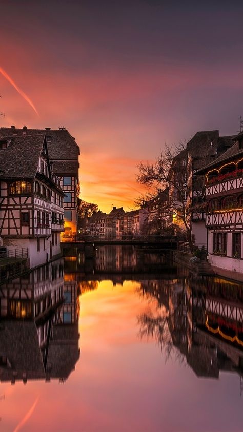 France Wallpaper, Cathedral Architecture, Strasbourg France, Slow Travel, Europe Summer, Strasbourg, Alsace, Adventure Time, Travel Dreams