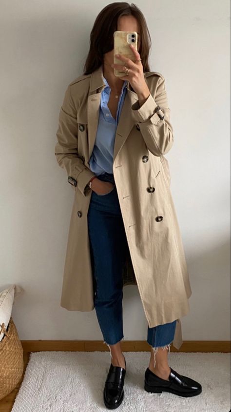 Outfit Trench Beige, Nude Outfit, Camel Trench Coat Outfit, Brown Trench Coat Outfit, Beige Trench Coat Outfit, Casual Trench Coat Outfit, Trench Coat Outfit Fall, Outfit Minimalista, Trenchcoat Style