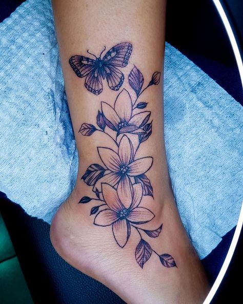 Y2k Tats, Tattoo Pierna Mujer, Flash Tattoo Designs, Mother Tattoos, Pablo Escobar, African Design Dresses, African Design, Lotus Flower Tattoo, Flash Tattoo