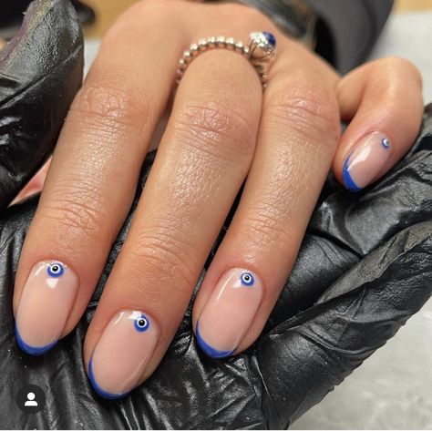 Evil Eye Nails, Eye Nail Art, Minimal Nails, Casual Nails, Manicure Y Pedicure, Minimalist Nails, Dream Nails, Rooftops, Classy Nails