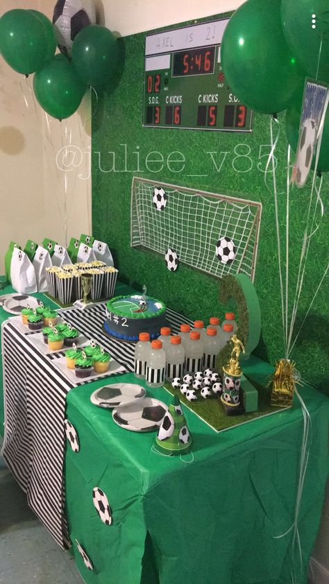 Football Presentation, Ronaldo Birthday, Soccer Party Decorations, Soccer Theme Parties, Football Theme Birthday, Soccer Birthday Parties, Soccer Theme, Football Theme Party, Football Birthday Party