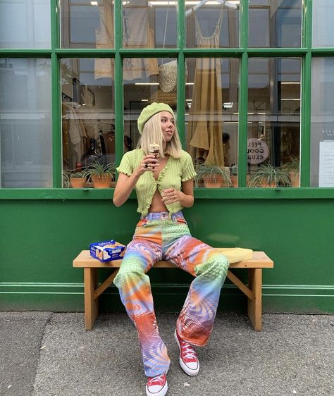 Patterned Flares Outfit, Genz Aesthetic Outfits, Psychadelic Outfits, Funky Summer Outfits, Funky Style Outfits, Bright Streetwear, Colorful Jeans, Like Aesthetic, Bright Colors Fashion