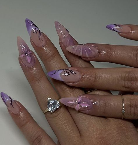 Gel Nail Art Designs Purple, Tangled Nails Ideas, Purple Pink Nails Designs, Rapunzel Nail Designs, Lavender Nails Ideas, Purple Gel X Nails, Lilac And Gold Nails, Purple Fairy Nails, Rapunzel Inspired Nails