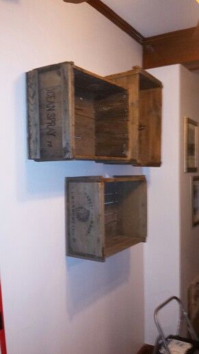 Crates On Wall Bedroom, Crate Shelves Wall Shelves, Fruit Crates Repurposed, Apple Crates Ideas Decor, Crates On Wall, Crates Shelves, Metal Milk Crates, Way To Display Photos, Fruit Crates