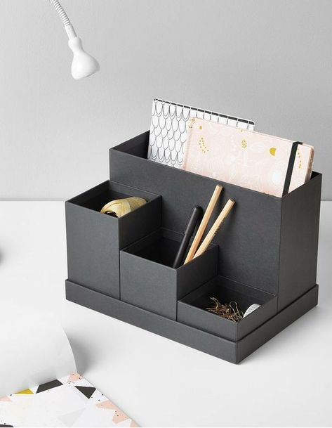 Diy Desk Ideas Organization, Diy Desk Organization, Pen Holder Diy, Aesthetic Craft, Cardboard Organizer, Cat Paper, Table Organizer, Paper Cat, Diy Desk Decor