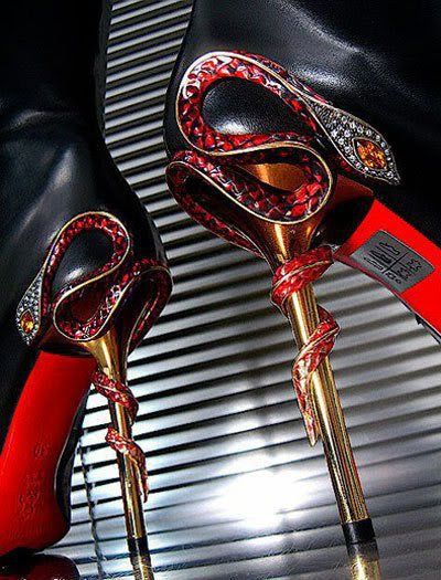 Gianmarco Lorenzi Snake Charmer Red Swarvorski Hak Tinggi, Snake Heels, Gianmarco Lorenzi, Killer Heels, Fancy Shoes, Gorgeous Shoes, Fabulous Shoes, Hot Shoes, Crazy Shoes