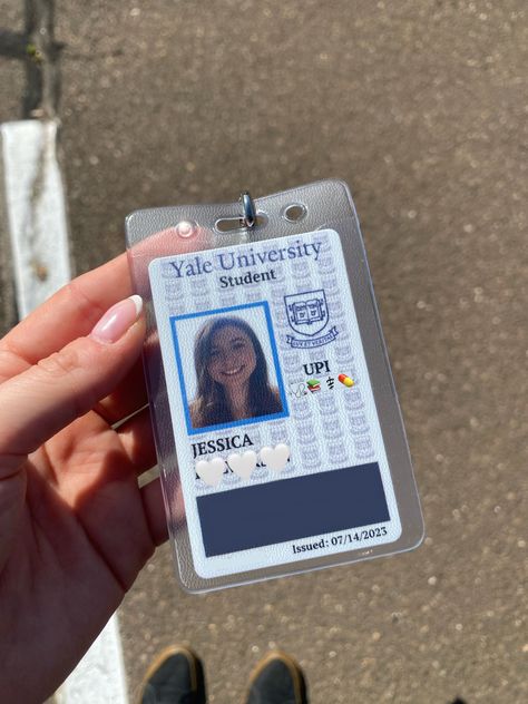 Yale University student ID Yale University Medical School, Yale Architecture School, Yale Dorm Aesthetic, Yale Acceptance Letter, Yale Student Aesthetic, Yale Merch, Yale University Dorms, Yale Acceptance, Yale Graduation