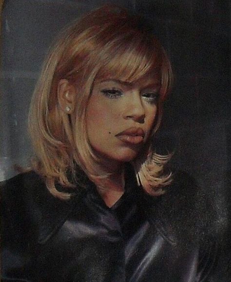 Faith Evans Black Hair 90s, Faith Evans, 90s Hip Hop Fashion, Vintage Black Glamour, 90s Hairstyles, Looks Party, Grunge Hair, Black Culture, Black Girls Hairstyles