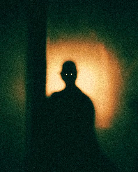 Noir Horror Aesthetic, Dark Figure Shadows In Room, Shadow Puppets Aesthetic, Shadow Person Aesthetic, Shadow Man Aesthetic, Shadow Silhouette Aesthetic, Shadow People Art, Nightmare Illustration, Bugs Aesthetic