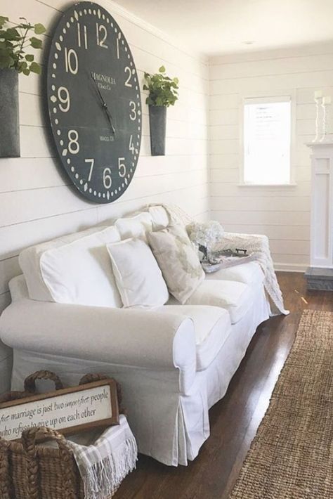 Living Room Joanna Gaines, Kitchen Open Concept, Farmhouse Wall Decor Living Room, Farmhouse Style Dining Room, Living Room Clock, Modern Farmhouse Living Room Decor, Farmhouse Living Room Decor, Room Clock, Living Room Decor On A Budget