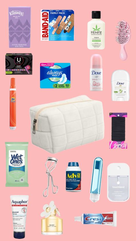 You can get everything from Target!! 😘 Target Essentials, Middle School Essentials, School Emergency Kit, School Backpack Essentials, Girly Christmas Gifts, School Must Haves, School Bag Essentials, Backpack Essentials, School Safety