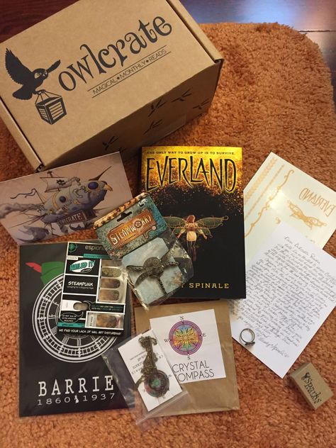 Owlcrate Boxes, Book Gift Basket, Bookstagram Photos, Teen Book, Book Subscription Box, Book Subscription, Box Gifts, Book Photo, Book Worm