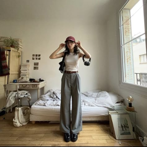 Aesthetic Dress Pants Outfit, Headphone Fashion Outfits, Comfy Study Outfit Summer, Professor Outfit Aesthetic, Restaurant Owner Outfit, Game Watching Outfit, Bdg Outfits, Aesthetic Outfits For Cold Weather, Collar Tshirt Outfit