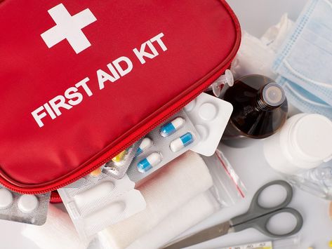 What You Should Keep in a First Aid Kit First Aid Kit Contents, Diy First Aid Kit, Survival First Aid Kit, Contraceptive Pill, Emergency Essentials, Basic First Aid, Home Doctor, Medical Kit, First Aid Supplies