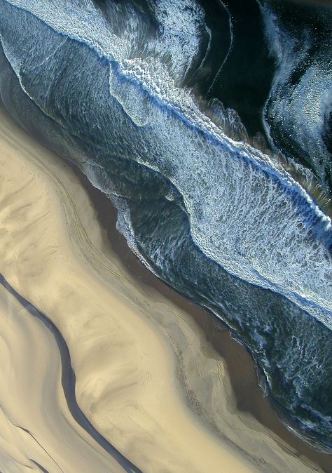 https://flic.kr/p/7dw6q | 20041217   Sossusvlei Flight, Namibia Inka Williams, Foto Macro, Birds Eye View, Drone Photography, Sand Dunes, Aerial Photography, Birds Eye, The Sand, Aerial View