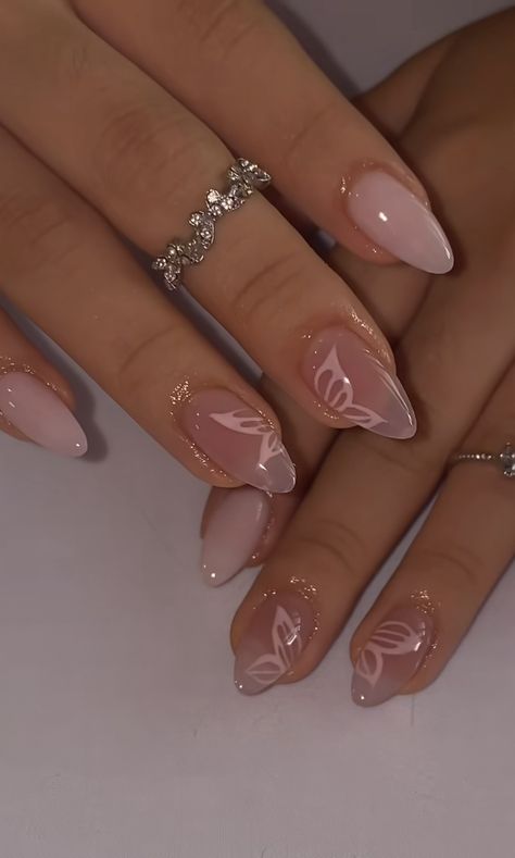 Simple Nails Ballerina, Nail Ideas Ballerina Shape, Aug Nails, Plain Nail Ideas, Natural Acrylic Nails, Hard Gel Nails, Plain Nails, Long Nail Designs, Trendy Nail Art Designs