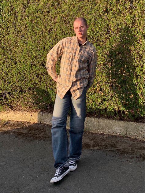 vintage guy aesthetic pic aesthetic outfit vintage outfit burberry shirt levis jeans converse Checkered Shirt Outfit, Checked Shirt Outfit, Black High Top Converse, Shirt Outfit Men, High Top Converse, Fits Inspo, Vintage Outfit, Black High Tops, Checkered Shirt