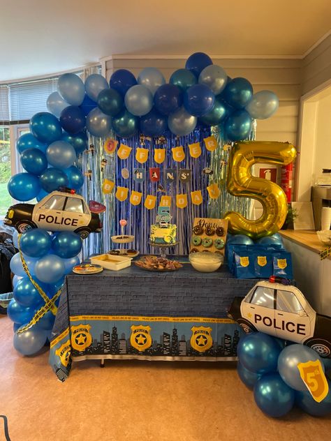 Police Birthday Party Decorations, Police Bday Party Theme, Police Themed Birthday Party Decoration, Police Car Themed Birthday Party, Police Birthday Decorations, Police 3rd Birthday Party, Police Birthday Party Cake, Police Birthday Party Ideas Decoration, Police Themed Birthday Party Kids