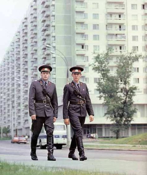 Union Of Soviet Socialist Republics, Soviet Fashion, Back In The Ussr, Police Uniforms, Military Police, Russian Fashion, Red Army, Historical Pictures, Soviet Union