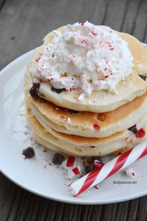 Peppermint Chocolate Chip Pancakes - The Idea Room Chocolate Chip Pancakes Recipe, Peppermint Recipes, Peppermint Chocolate, Christmas Morning Breakfast, Chocolate Pancakes, Christmas Food Gifts, Christmas Traditions Family, Chocolate Chip Pancakes, Idea Room