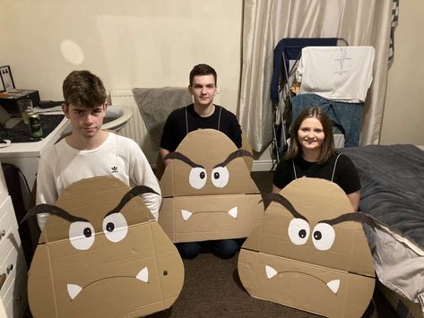 Goomba mario kart super mario halloween costumes Easy Mario Bros Costume, Shy Guy Mario Costume, Mario Kart Costume Ideas, Kamek From Super Mario Costume, Diy Goomba Costume, Tanooki Mario Costume, Super Mario Boo Ghost Costume, Mario Bros Halloween Decorations, Mario Themed Costumes