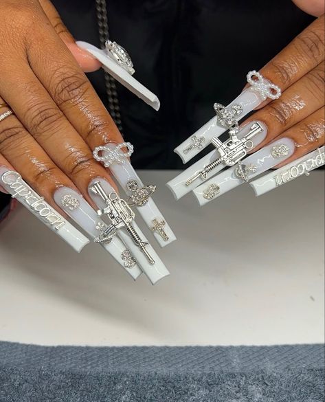 White Long Nails, Nails Gems, Gem Nail Designs, Bandana Nails, Grey Acrylic Nails, Coffin Nails Ombre, Neon Green Nails, Cross Nails, Bears Nails