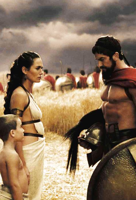 Lena Headey & Gerard Butler in 300 300 Movie, Rodrigo Santoro, Lena Headey, Cersei Lannister, Gerard Butler, Gym Memes, Great Films, Gym Humor, Love Movie