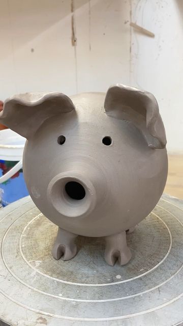 Inspire Pottery Studio on Instagram: "🐷Piggy Banks🐷 These banks are perfect for a nursery and great baby shower gifts! #potterystudio #potterywheel #studiopottery #fortheloveofclay #clay #pottery #potterylove #pottersofinstagram #instapottery #wheelthrownpottery #handmade #smallbusiness #createeveryday #makersmovement #lovewhatyoudo #lancastercounty #custompottery #potteryclasses" Ceramic Piggy Banks Pottery, Pottery Piggy Bank Ideas, Throwing Ideas Pottery, Ceramic Piggy Bank Ideas, Clay Piggy Bank, Pot Animals, Pottery Piggy Bank, Clay Pinch Pots, Ceramic Piggy Bank