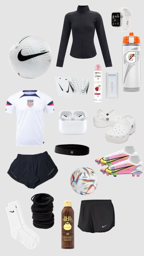 #soccergirl #soccerfit #socceraesthetic #soccer #socceroutfit #credstothecreator #credtocreator # Soccer Girls Outfits, Casual Athletic Outfits, Soccer Essentials, Vollyball Outfits, Sporty Outfits Men, Soccer Bag, Soccer Outfit, Soccer Inspiration, Soccer Workouts