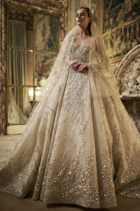 Zuhair Murad Couture Spring Summer 2019 Bridal Look ~ Paris Fashion Week | Cool Chic Style Fashion Christian Wedding Gowns, Gold Wedding Gowns, Lebanese Wedding, Gold Wedding Dress, White Wedding Gowns, Amazing Wedding Dress, Bridal Ball Gown, A Wedding Dress, Custom Wedding Dress