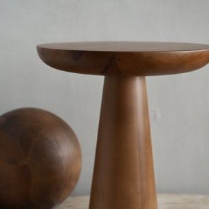 Mushroom Side Table, Side Table Plant, Walnut Side Table, Design Coffee Table, 2 Coffee Tables, Octagon Table, Walnut Side Tables, Mushroom Coffee, Plant Table